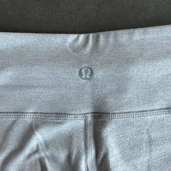 🤍 Lululemon Wunder Train crop 21" size 6 - Picture 4 of 4